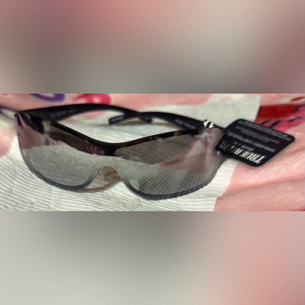 True Religion Black Tinted Shield Sunglasses - Picture 9 of 14